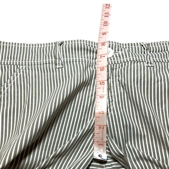 ABERCROMBIE & FITCH Cotton Jade / White Striped Cuffed Shorts US Sz 8 - Picture 7 of 11
